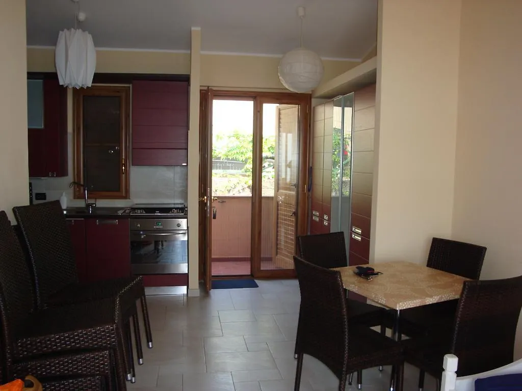 La Suite Sant'Alessio Siculo Apartment