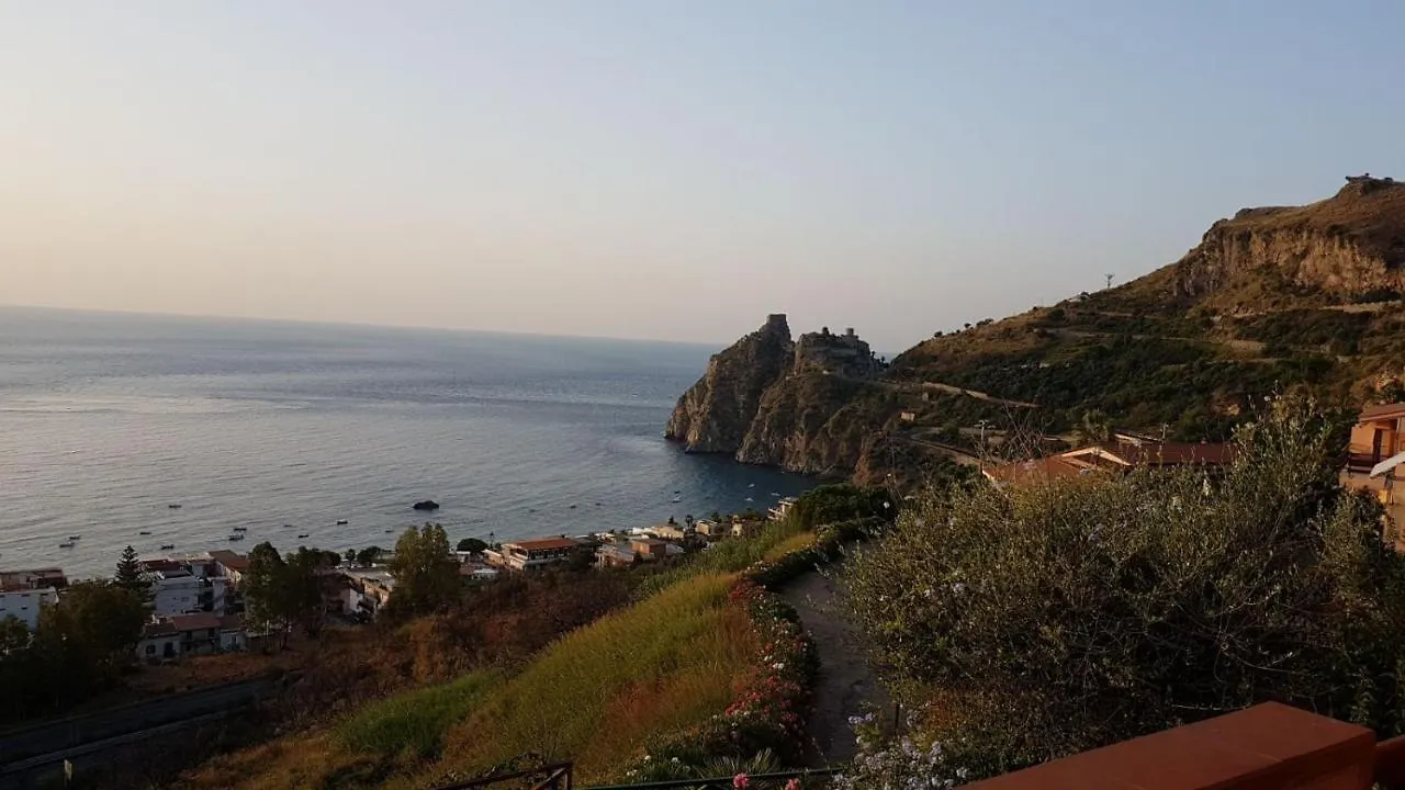 La Suite SantʼAlessio Siculo Italia